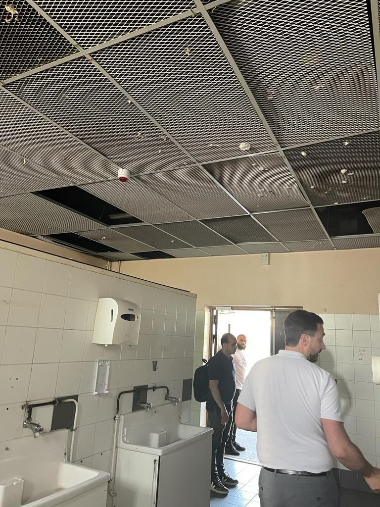 Repérage et dépose des équipements sanitaires existants